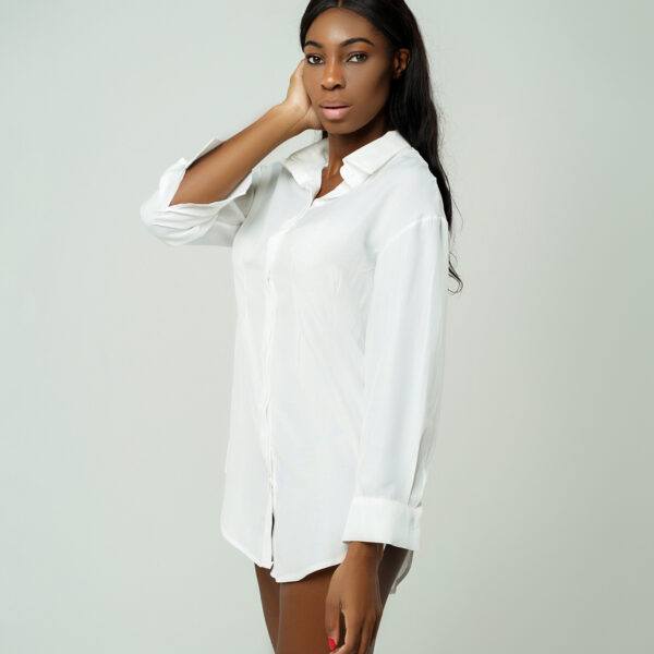 Snatched shirt in White