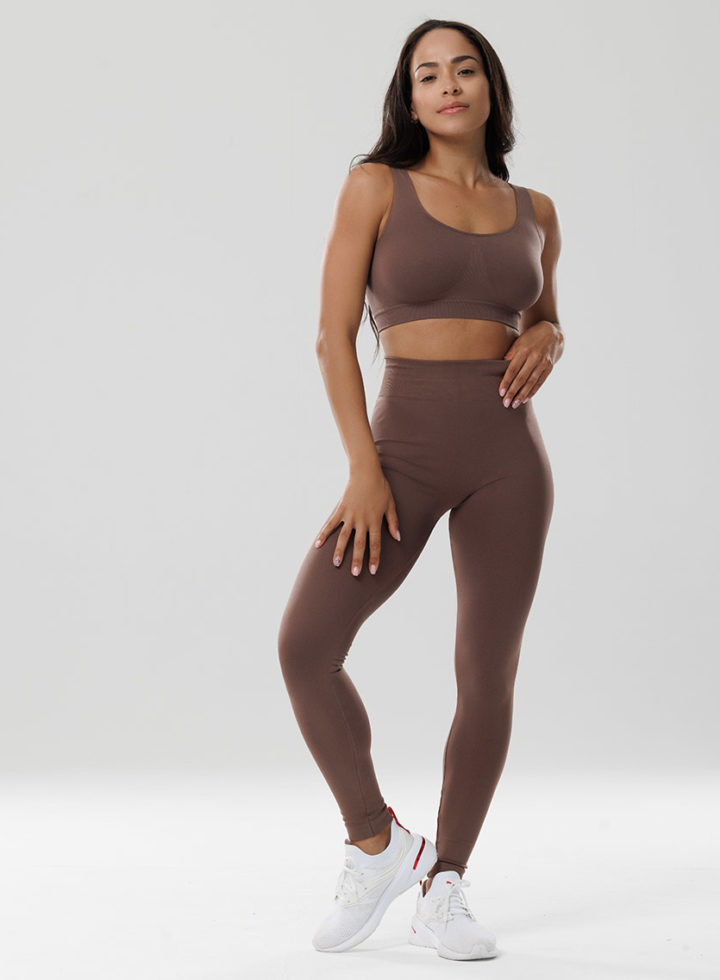 Naked Seamless set with crop top in Cappuccino